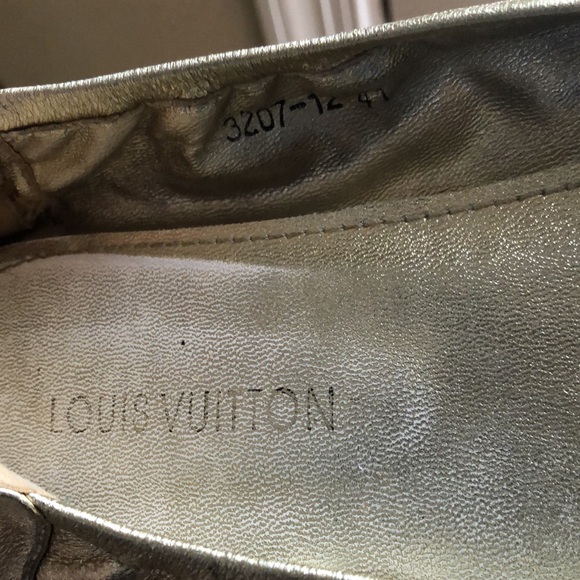Louis Vuitton Flats - Picture 12 of 13